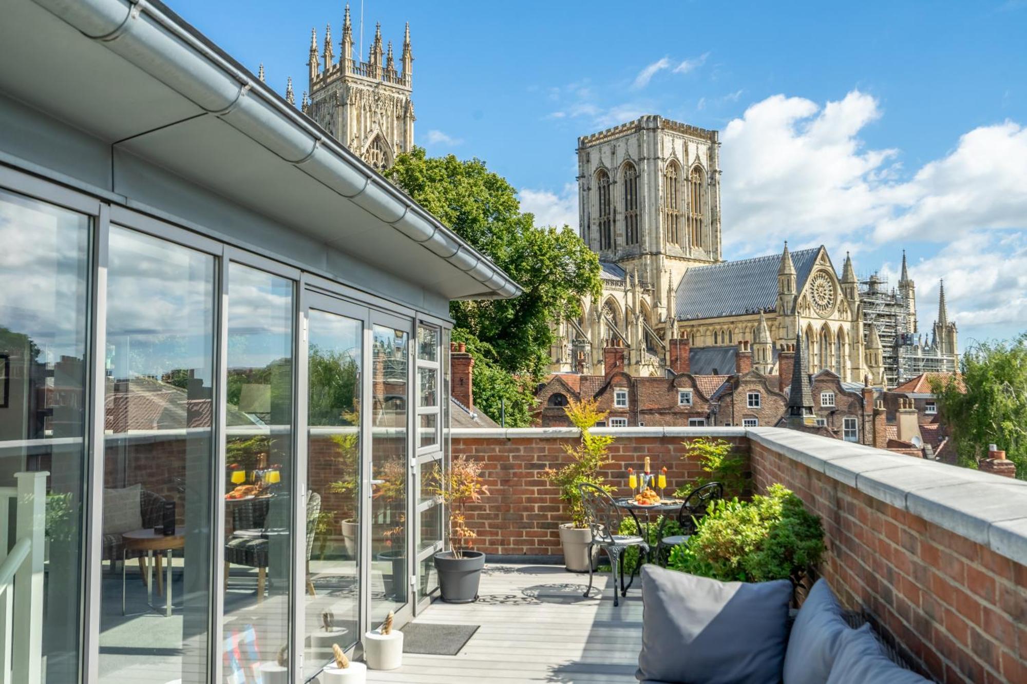 11 Stonegate Court Apartment York Exterior photo